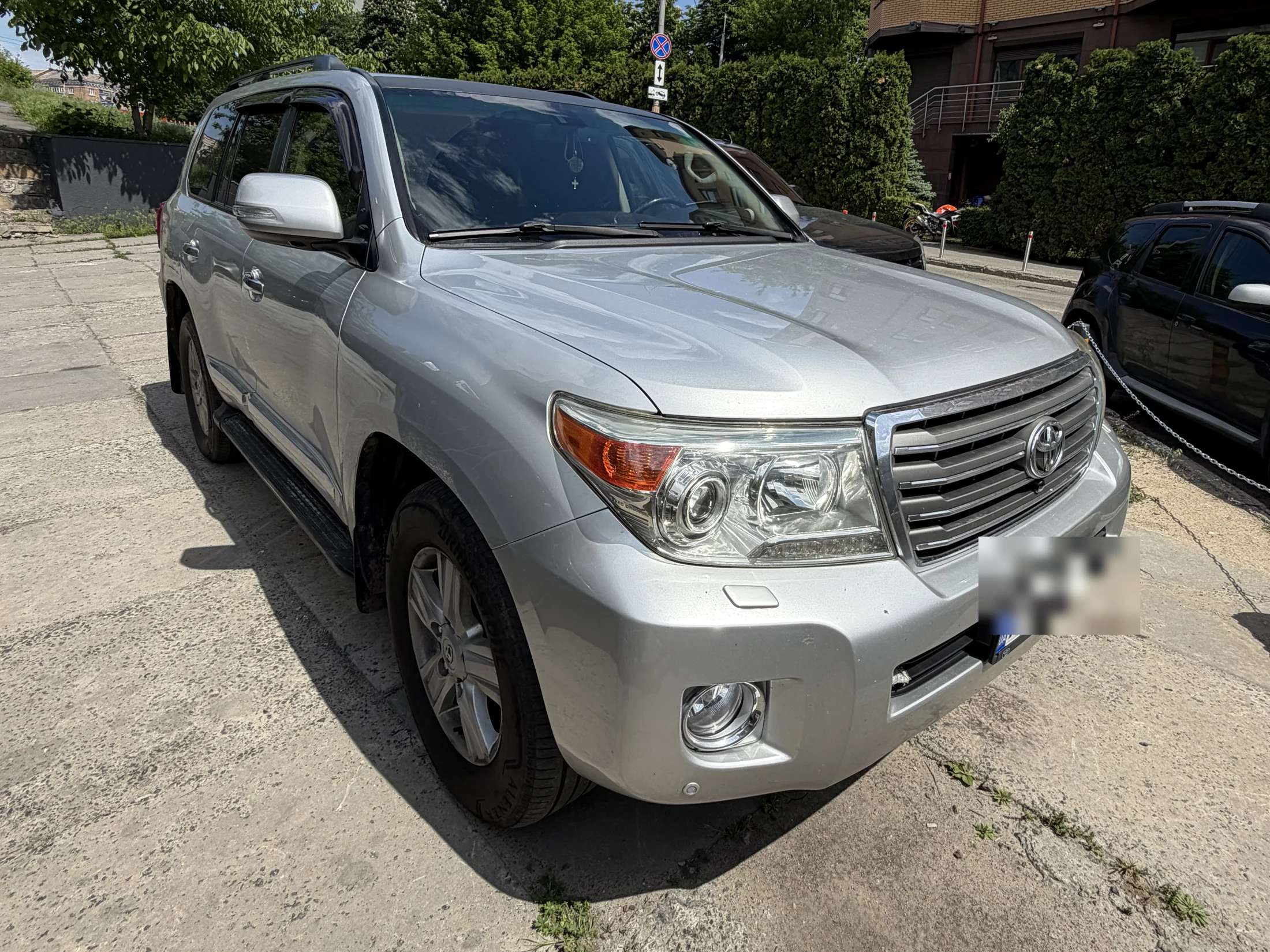 Toyota Land Cruiser 200 — Рестайлінг переду